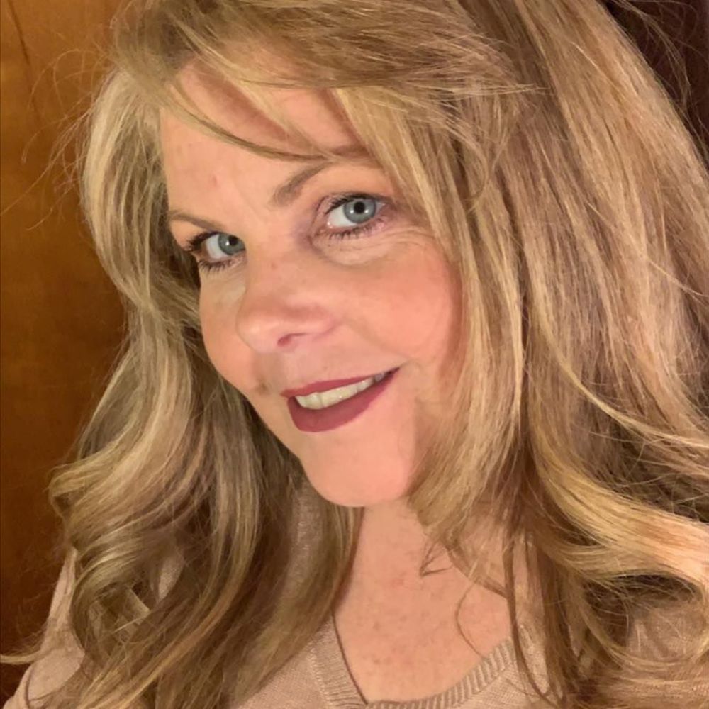 Meet your Posher, Elisa